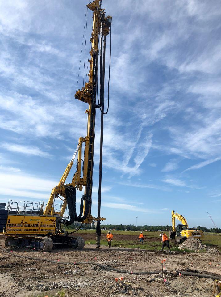 drill rig and crew